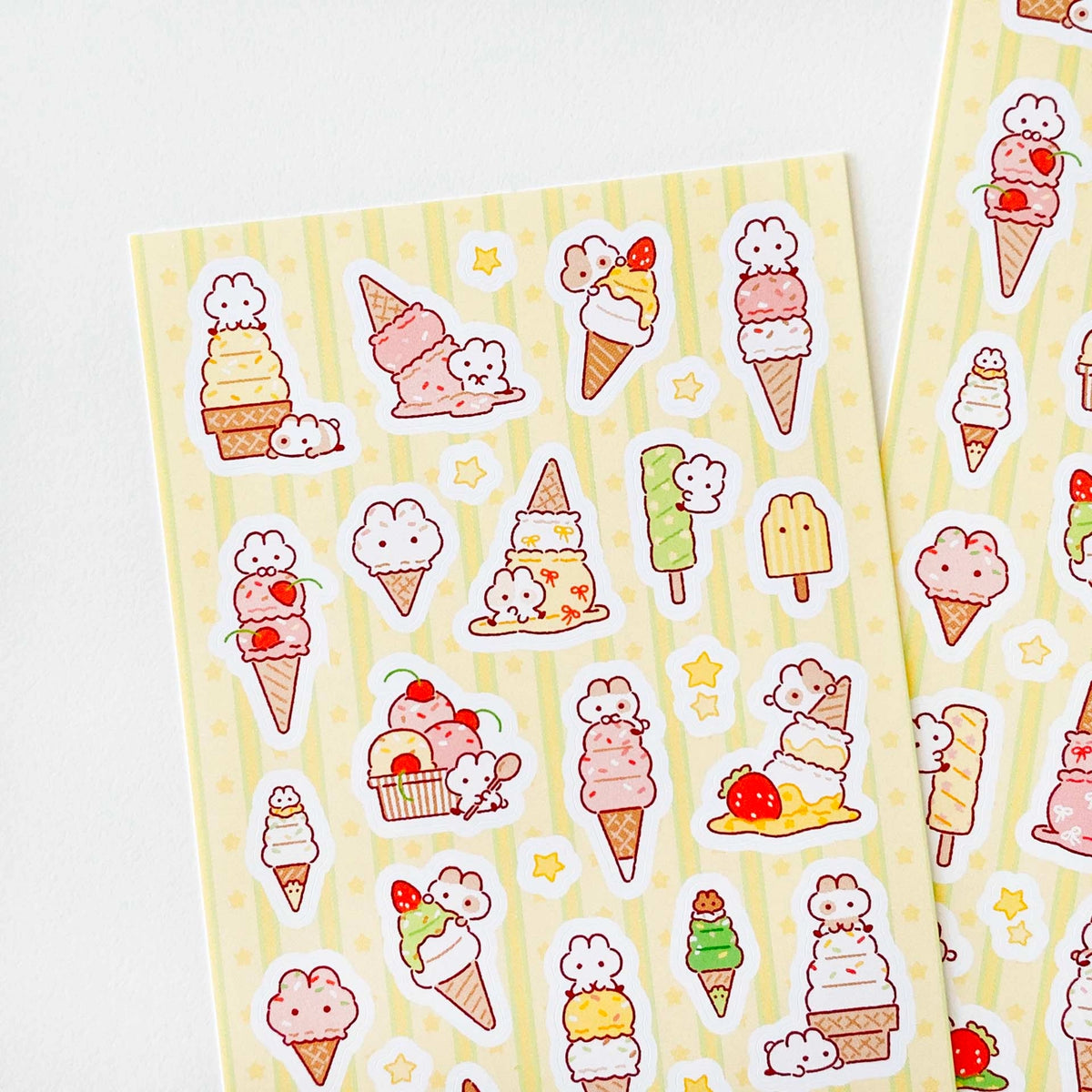 Hwang Daram - Tiny Zzu and Ice Cream Sticker