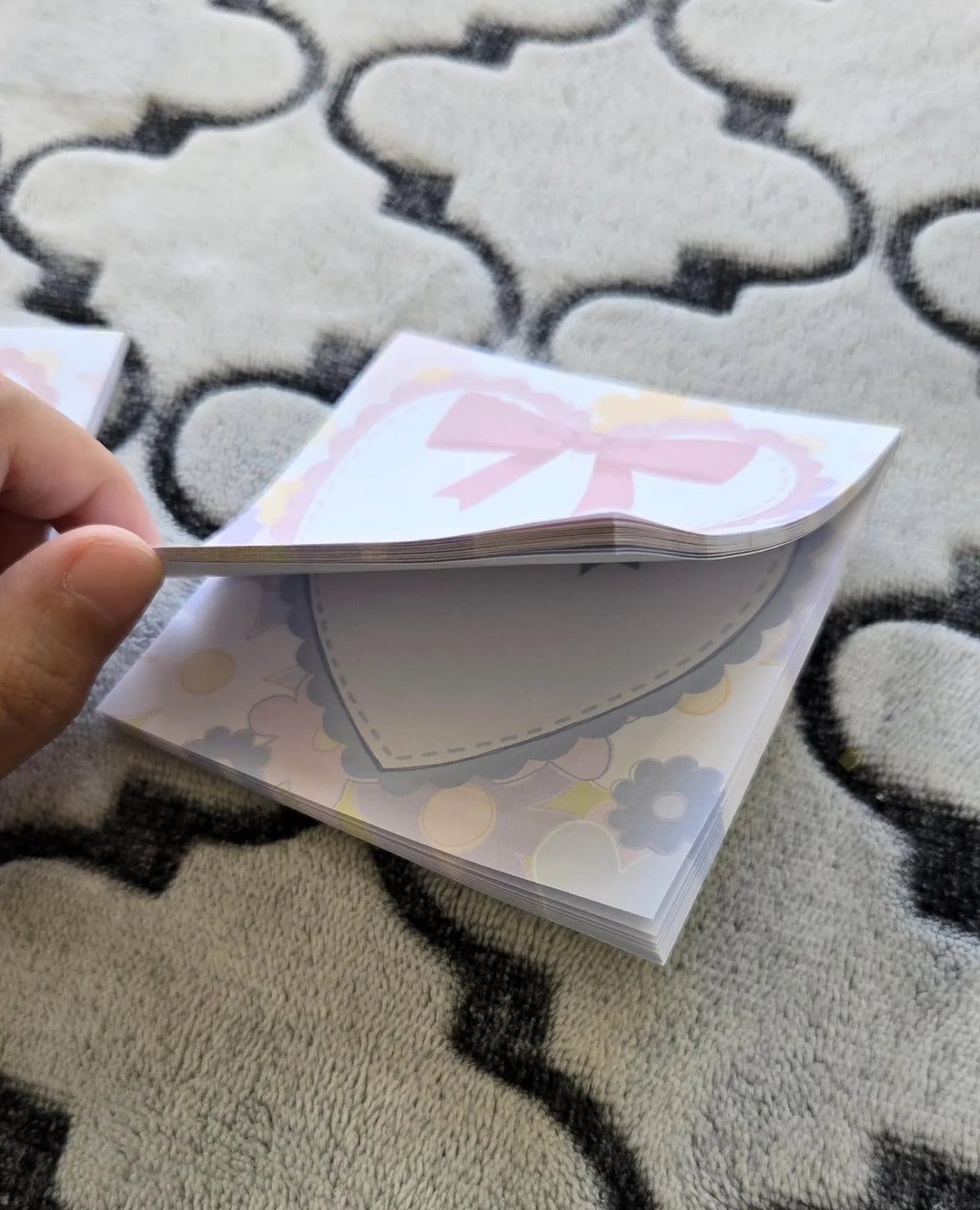 Illusfia - Ribbon Heart Notepad