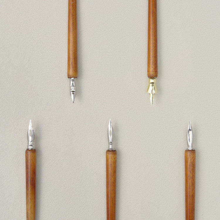 Wearingeul - Wooden pen stand Basic